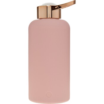 Różowa szklana butelka