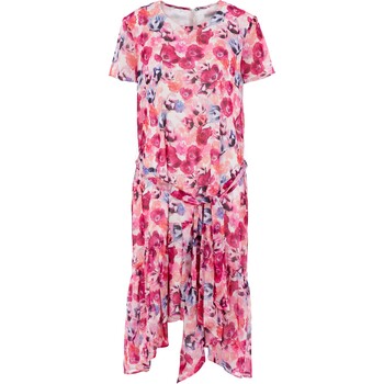 Różowa sukienka w kwiaty