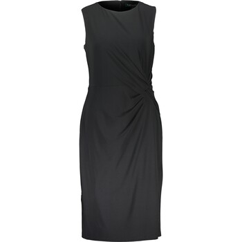 Czarna sukienka bez rękawów