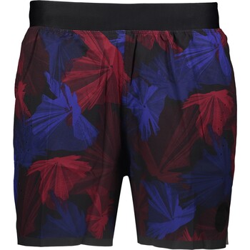 Czerwono-niebieskie spodenki