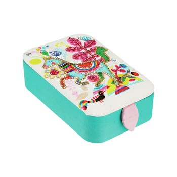 Kolorowe pudełko obite materiałem