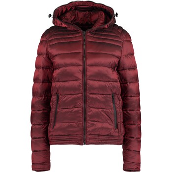 Czerwona kurtka puchowa