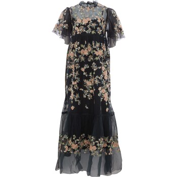 Czarna sukienka z kwiatowymi aplikacjami