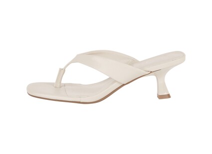 TK Maxx Biale sandaly 179.99 ZL