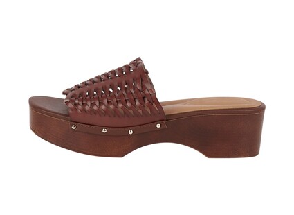 TK Maxx damskie brazowe chodaki 169.99PLN