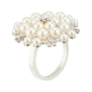 Pierścionek z perłami