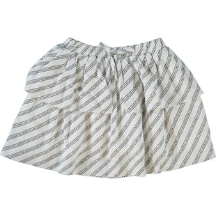 Biała spódniczka z falbanką