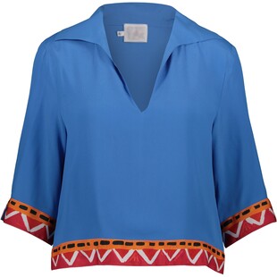 Niebieska koszula ze wzorem