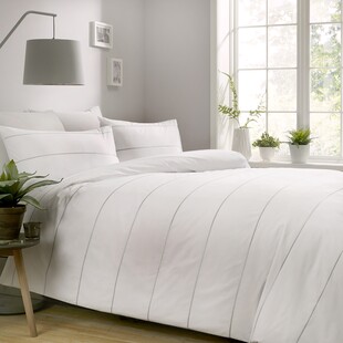 Komplet białej pościeli