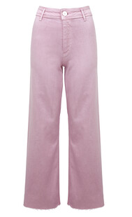 Różowe jeansy