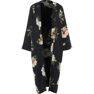Czarne kimono w kwiaty