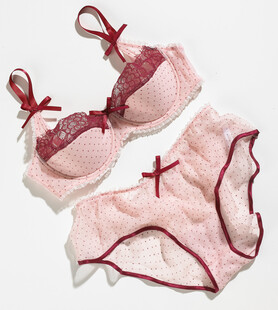 Różowa bielizna damska
