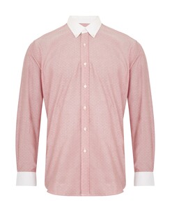 Czerwona koszula z białymi maknietami