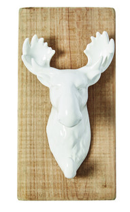 Drewniana deska z ceramicznym losiem