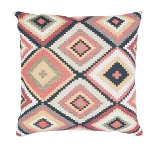 Poduszka w geometryczne wzory