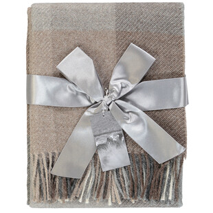 Brązowy peruwiański koc